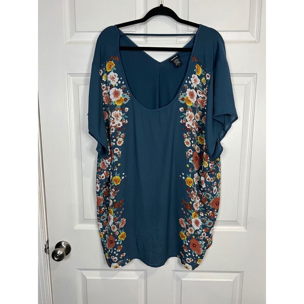 Torrid Size 4/4X Short Sleeve Tunic Top Teal Blue Floral Chiffon Accent Strappy
